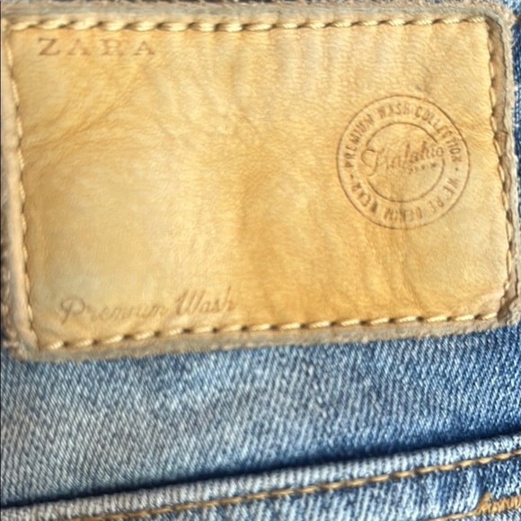 Vintage ZARA Denim Blue Women's Distressed Shorts size 4 - Picture 11 of 11